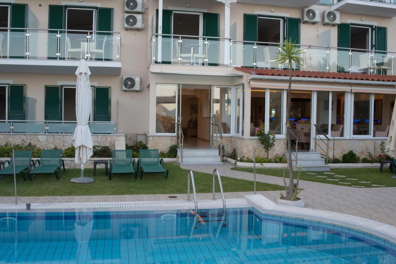 Oasis Hotel Perigiali Exterior photo