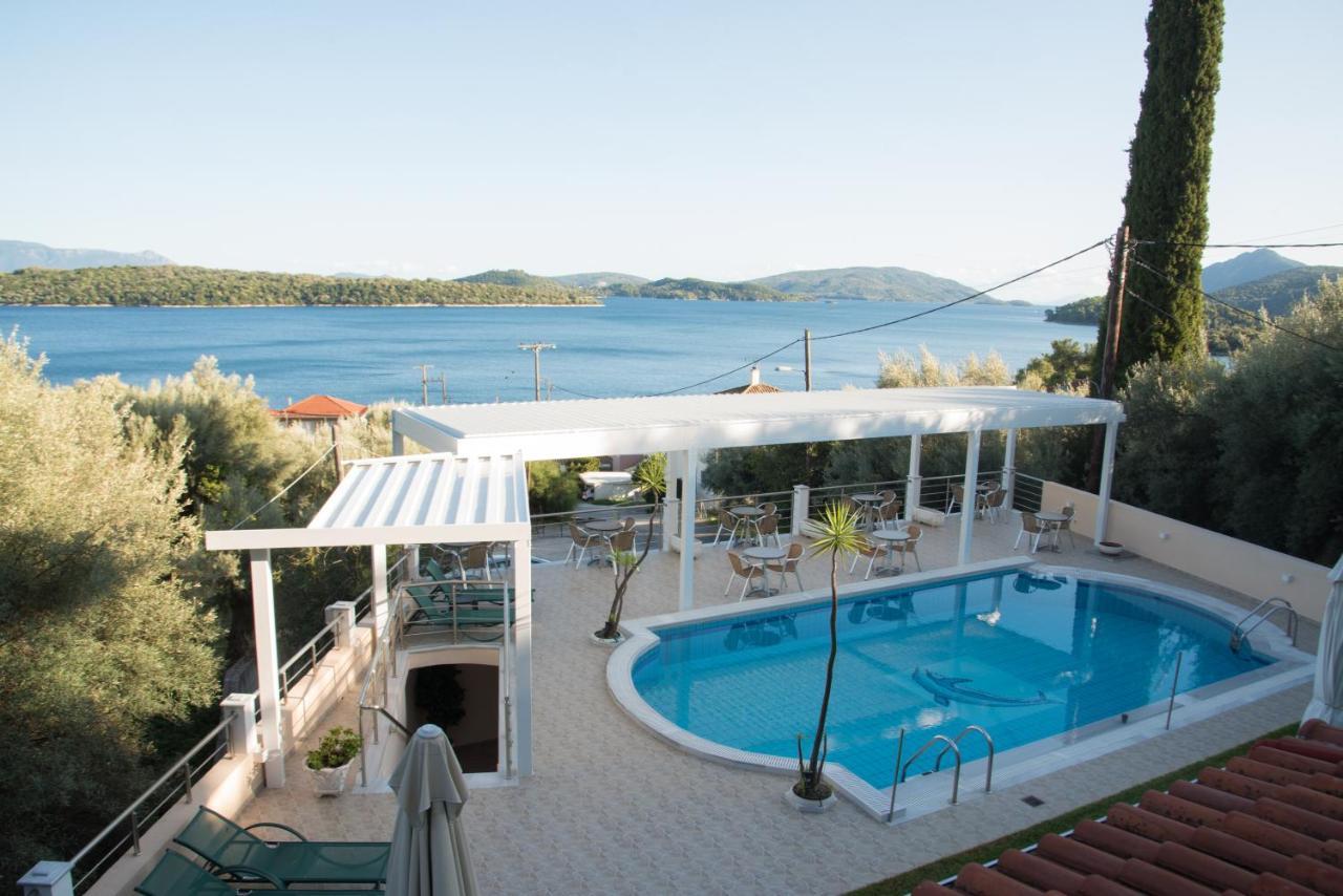 Oasis Hotel Perigiali Exterior photo