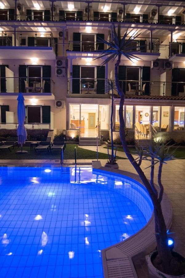 Oasis Hotel Perigiali Exterior photo