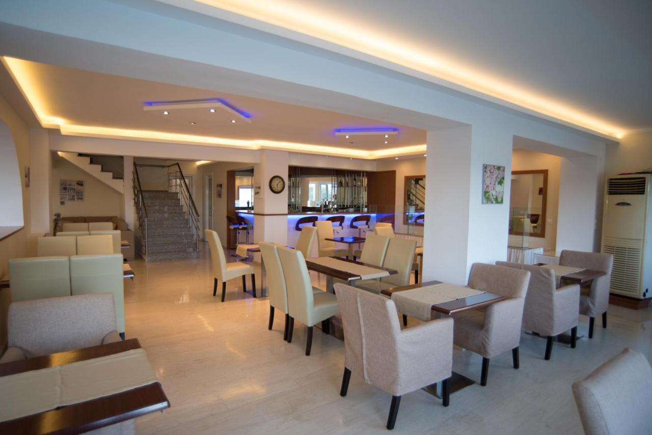Oasis Hotel Perigiali Exterior photo